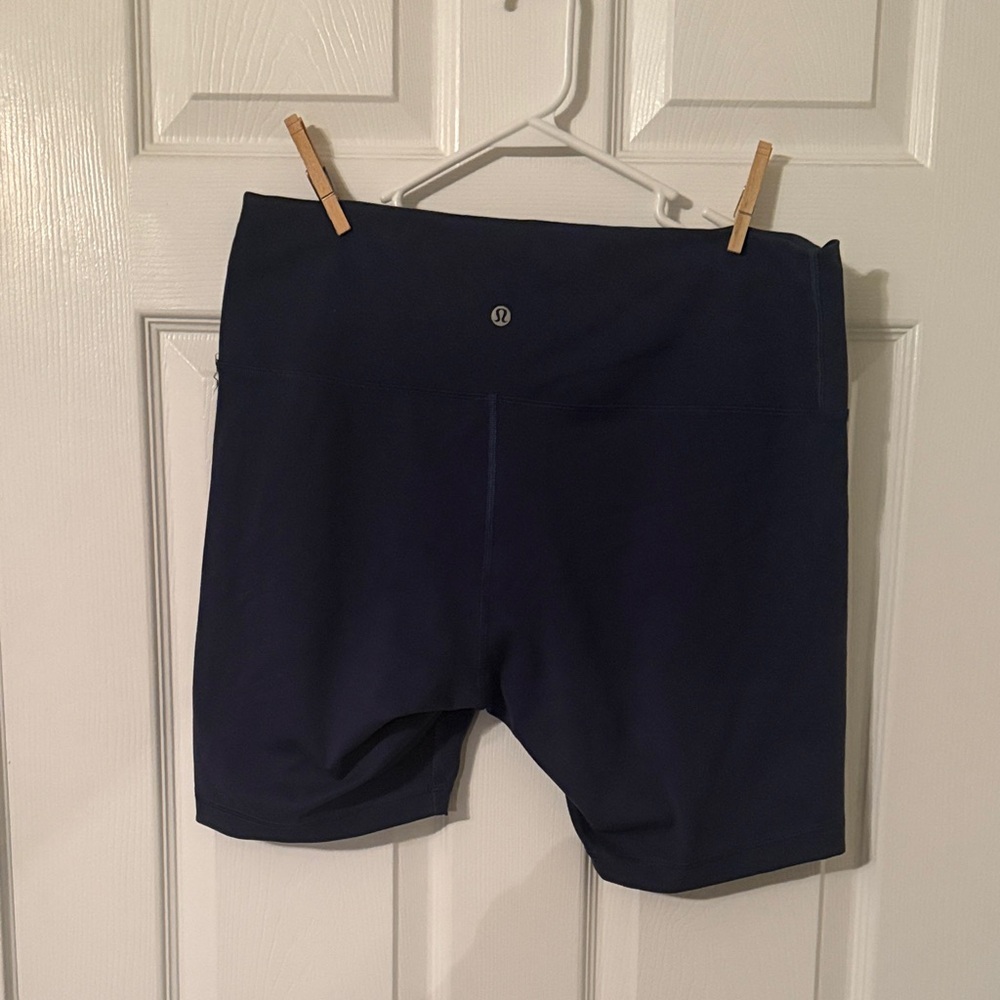 Wunder Train High-Rise Short 8" - True Navy